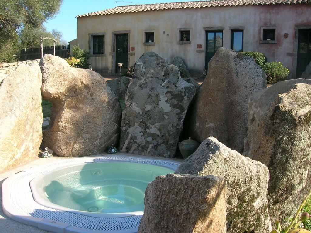 La Mesenda Rooms & Apartments Arzachena Exterior photo